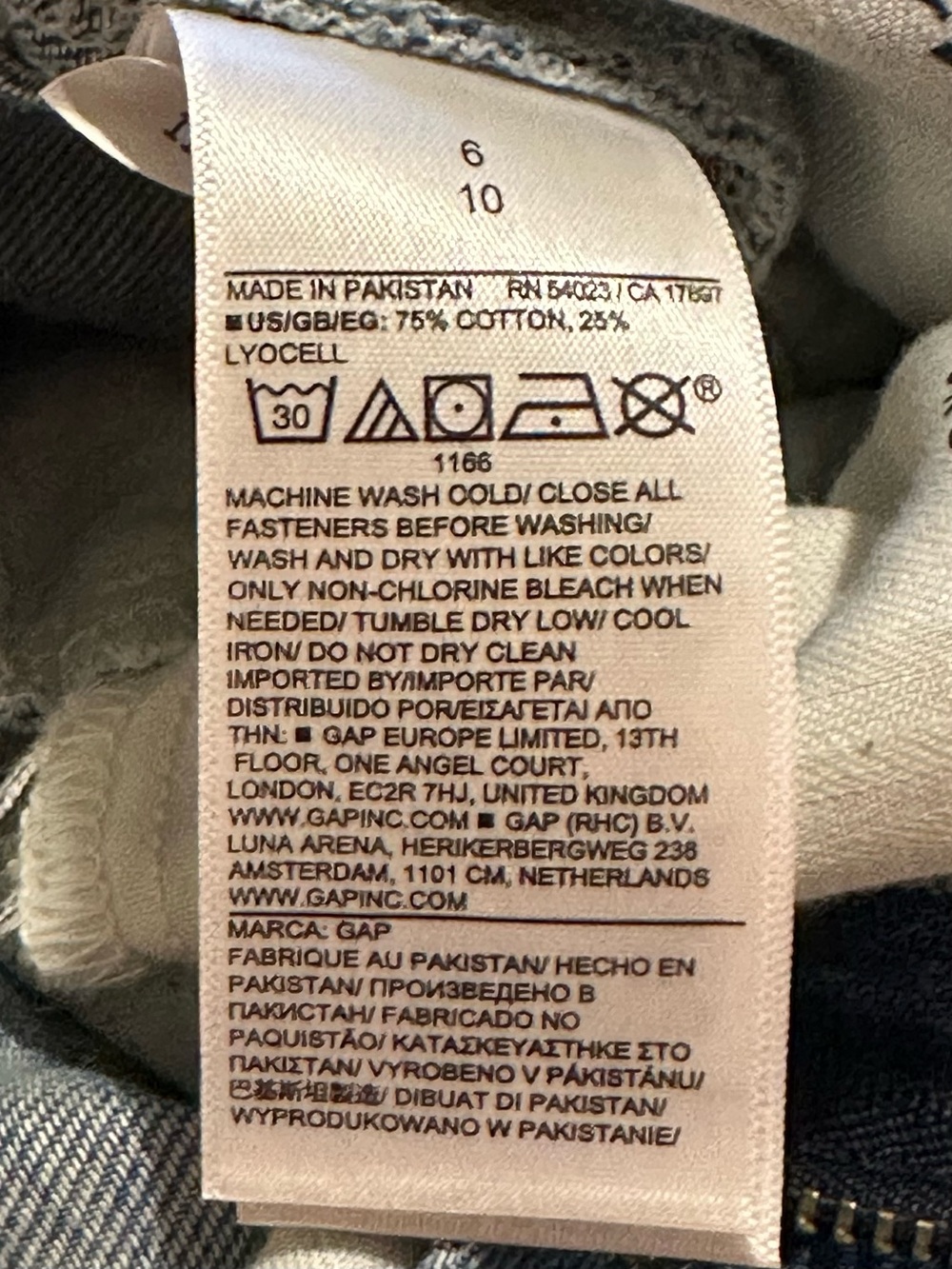 GAP BNWT 365 High Rise UltraSoft Pleated Denim Trousers - Size 6 - Picture 10 of 11